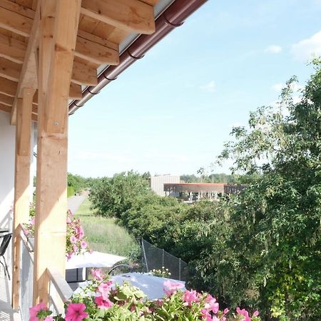 Apartmanovy Dum Na Kolonade Lednice Exterior foto