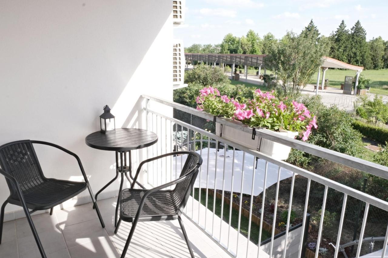 Apartmanovy Dum Na Kolonade Lednice Exterior foto