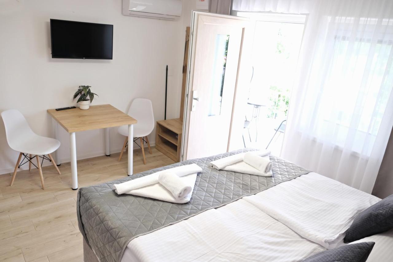 Apartmanovy Dum Na Kolonade Lednice Exterior foto